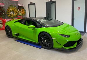 Lamborghini Huracan xanh lá