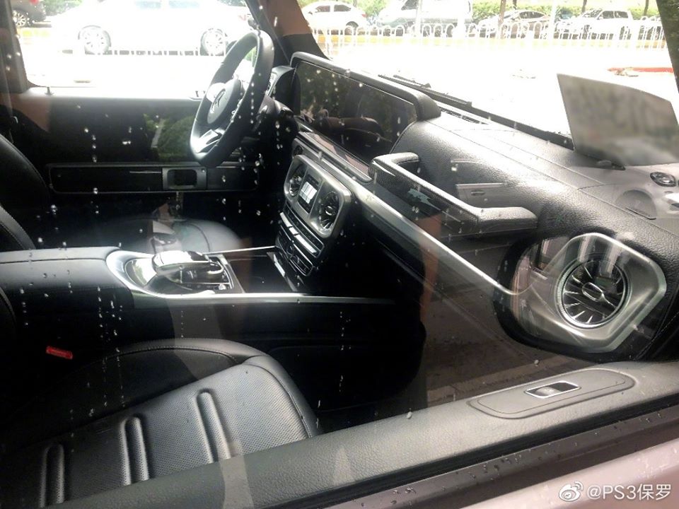 Nội thất bên trong Mercedes-Benz G350 Nội thất bên trong Mercedes-Benz G350
