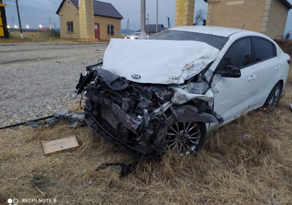 Chiếc ô tô Kia Rio tại hiện trường Chiếc ô tô Kia Rio tại hiện trường