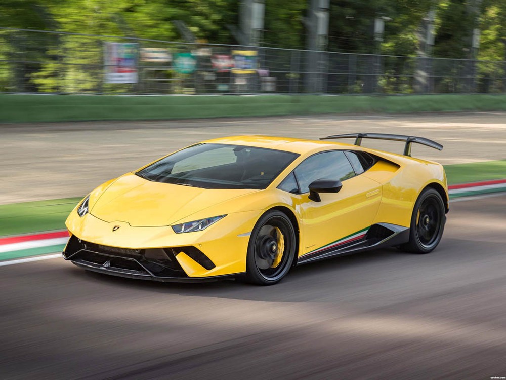 Giá xe Lamborghini Huracan Performante 2023 mới nhất - Tinxe