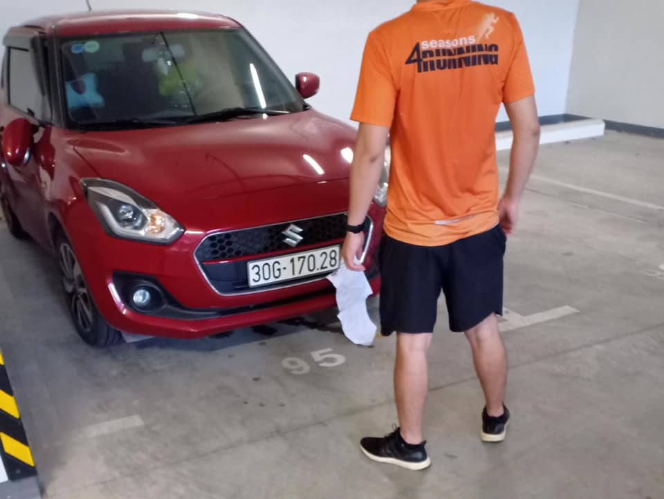 Chiếc Suzuki Swift gây tai nạn Chiếc Suzuki Swift gây tai nạn