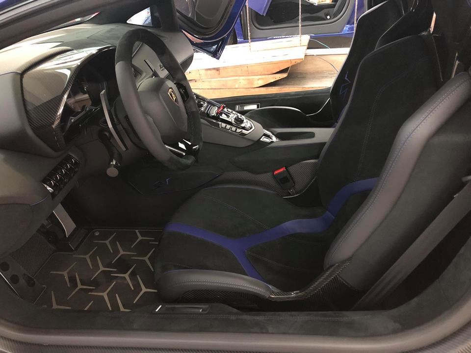 Nội thất của siêu xe Lamborghini Aventador LP750-4 SuperVeloce