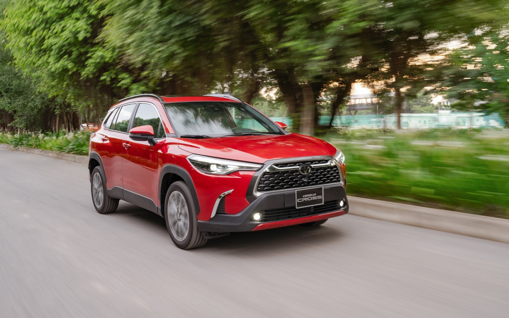 Toyota Corolla Cross 2020 sẽ cạnh tranh với các mẫu xe ở phân khúc SUV cỡ B bằng phiên bản G tiêu chuẩn Toyota Corolla Cross 2020 sẽ cạnh tranh với các mẫu xe ở phân khúc SUV cỡ B bằng phiên bản G tiêu chuẩn