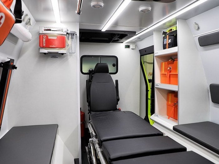 Không gian phục vụ mục đích y tế của Shaman Ambulance Không gian phục vụ mục đích y tế của Shaman Ambulance