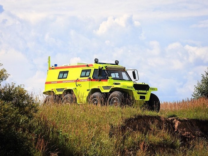 Avtoros Shaman Ambulance là một chiếc xe cứu thương 8x8 rất đặc biệt Avtoros Shaman Ambulance là một chiếc xe cứu thương 8x8 rất đặc biệt