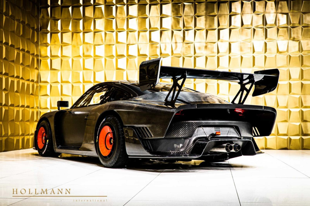 Phía sau của chiếc Porsche 935 làm từ sợi carbon toàn tập Phía sau của chiếc Porsche 935 làm từ sợi carbon toàn tập