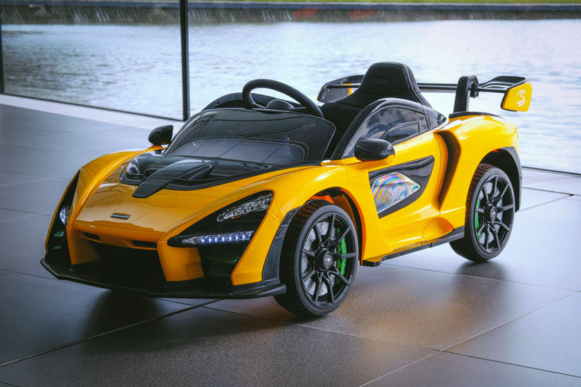 Mỗi chiếc McLaren Senna Mỗi chiếc McLaren Senna Ride-On có giá khởi điểm 375 bảng Anh