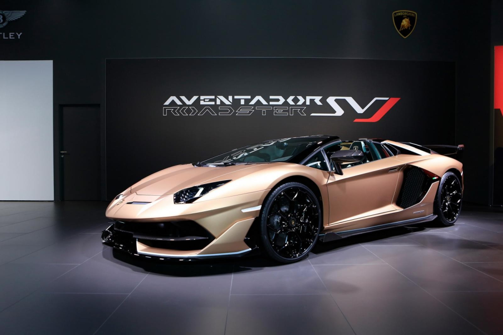 Giá xe Lamborghini Aventador SVJ Roadster mới nhất 2023 - Tinxe