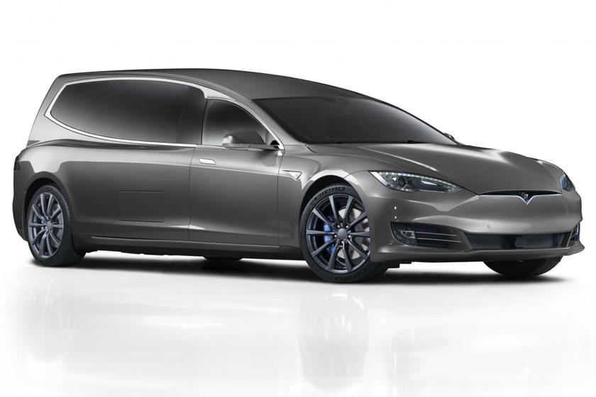 Phía trước của xe tang lễ Binz.E dựa trên Tesla Model S Phía trước của xe tang lễ Binz.E dựa trên Tesla Model S