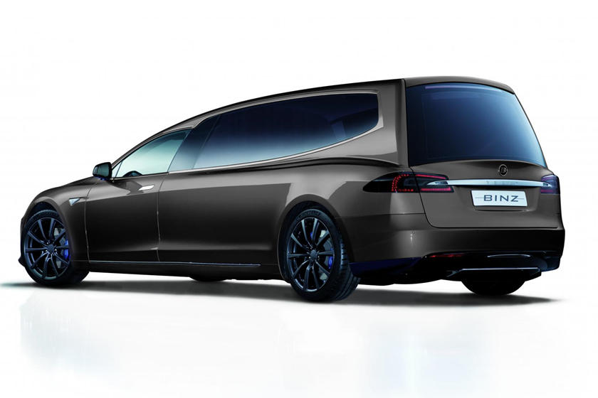 Phía sau của xe tang lễ Binz.E dựa trên Tesla Model S Phía sau của xe tang lễ Binz.E dựa trên Tesla Model S
