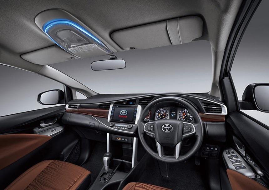Nội thất bên trong Toyota Innova TRD Sportivo Nội thất bên trong Toyota Innova TRD Sportivo
