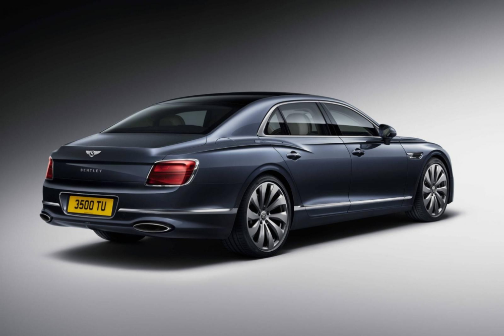 Bentley Flying Spur 2020 nhìn từ phía sau Bentley Flying Spur 2020 nhìn từ phía sau