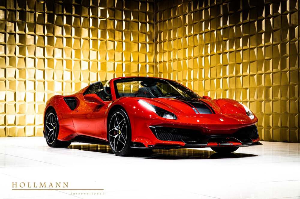 Khá bất ngờ là phiên bản kế nhiệm dòng siêu xe Ferrari 458 Speciale Aperta hay Scuderia Spider 16M không được sản xuất giới hạn. Trước đó, hai đàn anh này đều có số lượng hạn chế 499 chiếc được sản xuất trên toàn thế giới. Không rõ lý do vì sao hãng siêu xe Ý lại không sản xuất giới hạn Ferrari 488 Pista Spider.