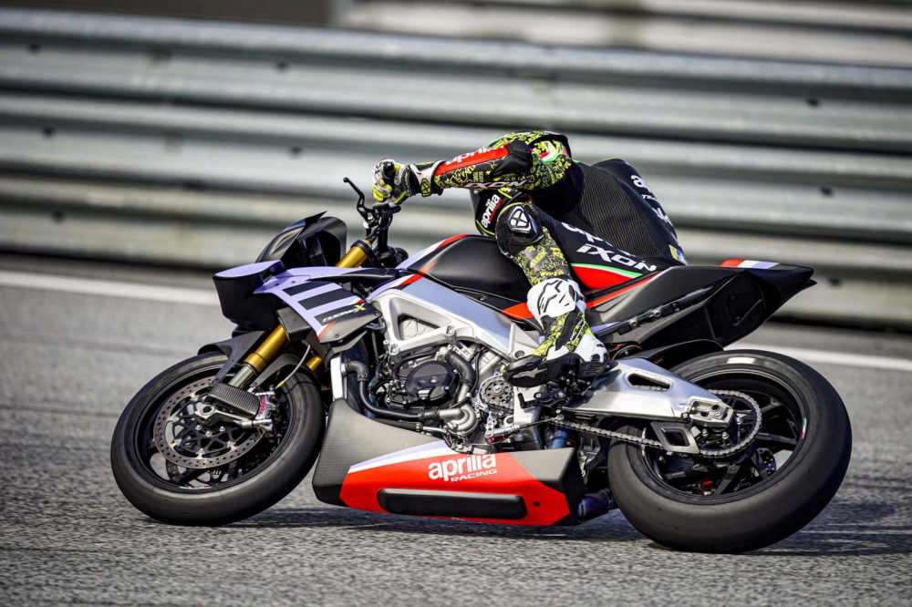 Aprilia Tuono V4 X sở hữu động cơ vô cùng mạnh mẽ Aprilia Tuono V4 X sở hữu động cơ vô cùng mạnh mẽ