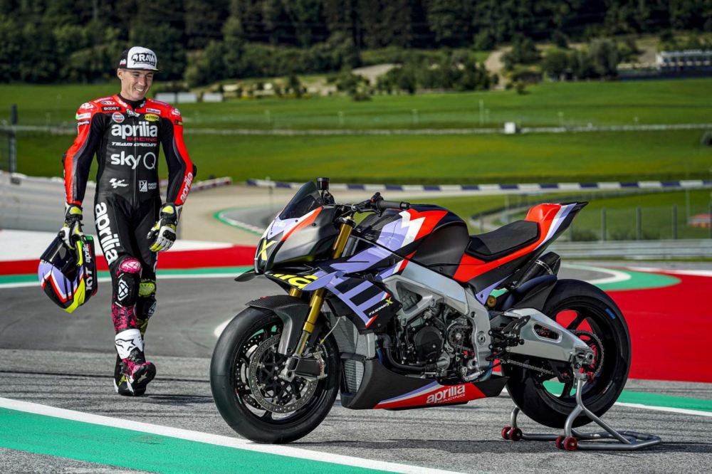 Aprilia Tuono V4 X dành riêng cho đường đua Aprilia Tuono V4 X dành riêng cho đường đua