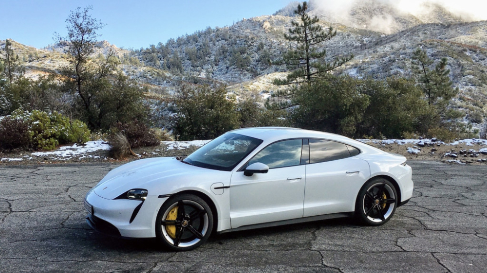 Porsche Taycan là mẫu xe điện cực nhanh và cực mạnh Porsche Taycan là mẫu xe điện cực nhanh và cực mạnh