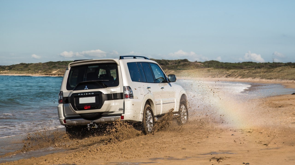 Khả năng di chuyển ở nhiều địa hình là thế mạnh của Mitsubishi Pajero Khả năng di chuyển ở nhiều địa hình là thế mạnh của Mitsubishi Pajero