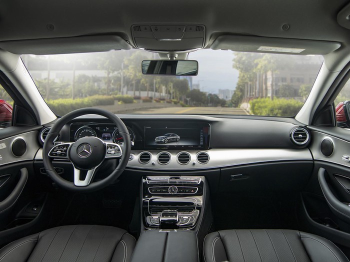 Nội thất Mercedes-Benz E 180 2021 Nội thất Mercedes-Benz E 180 2021