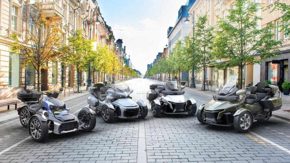 Các dòng sản phẩm mới của Can-Am cho năm 2021 Các dòng sản phẩm mới của Can-Am cho năm 2021