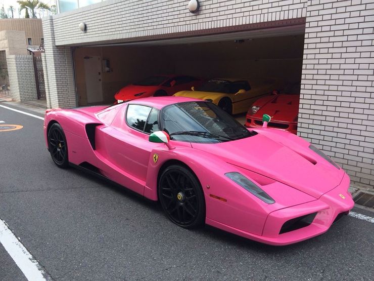 Hồng là một màu sơn không bao giờ nên xuất hiện trên xe Ferrari Hồng là một màu sơn không bao giờ nên xuất hiện trên xe Ferrari