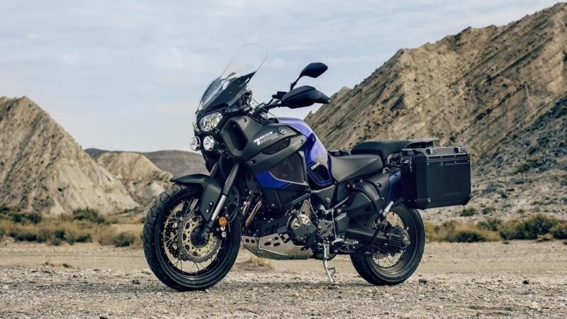 Xe Adventure Touring màu xanh đen
