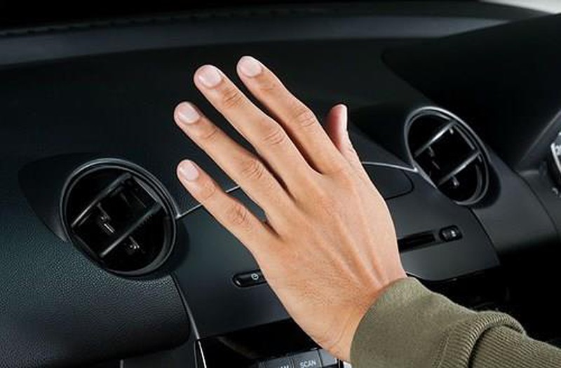 Sử dụng điều hòa ô tô hợp lý cũng là cách tiết kiệm nhiên liệu hiệu quả. Sử dụng điều hòa ô tô hợp lý cũng là cách tiết kiệm nhiên liệu hiệu quả.