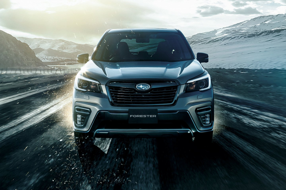 Subaru Forester Sport 2021 được trang bị lưới tản nhiệt màu đen