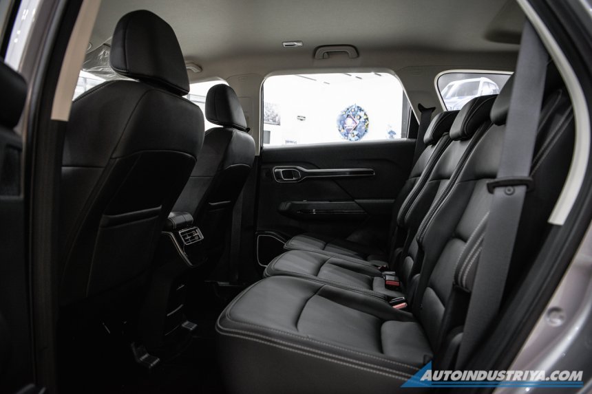 Hàng ghế sau của Geely Okavango 2021 Hàng ghế sau của Geely Okavango 2021