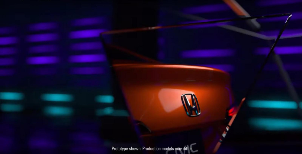Logo Honda vẫn nằm giữa trên nắp cốp sau Logo Honda vẫn nằm giữa trên nắp cốp sau