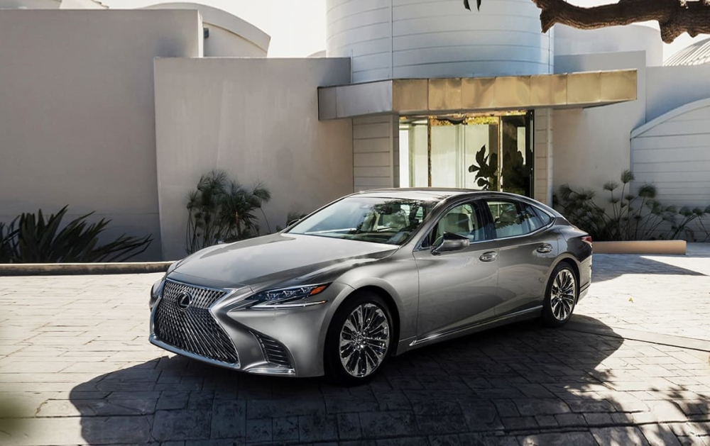 10 mẫu xe sang mang đến cảm giác lái thoải mái nhất hiện nay: Lexus LS 10 mẫu xe sang mang đến cảm giác lái thoải mái nhất hiện nay: Lexus LS