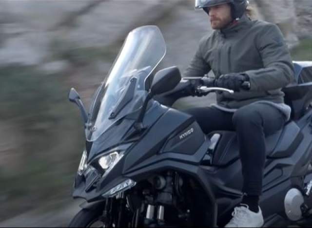 Kymco CV3 Concept có kiểu dáng khá tương đồng với Yamaha Tricity Kymco CV3 Concept có kiểu dáng khá tương đồng với Yamaha Tricity