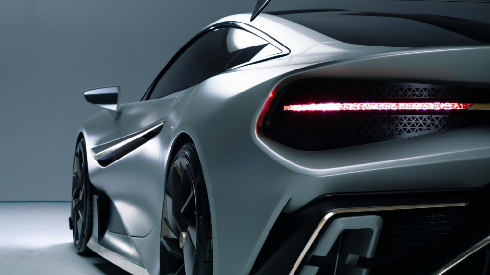 Cận cảnh đuôi xe của hypercar Naran Cận cảnh đuôi xe của hypercar Naran