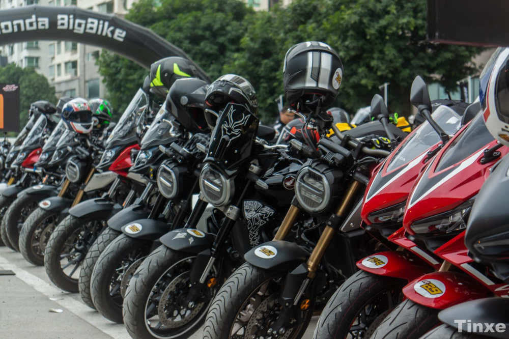 Hàng trăm xe cùng Honda Biker có mặt từ sáng sớm để chuẩn bị xuất phát Honda Biker Day 2020 Hàng trăm xe cùng Honda Biker có mặt từ sáng sớm để chuẩn bị xuất phát Honda Biker Day 2020