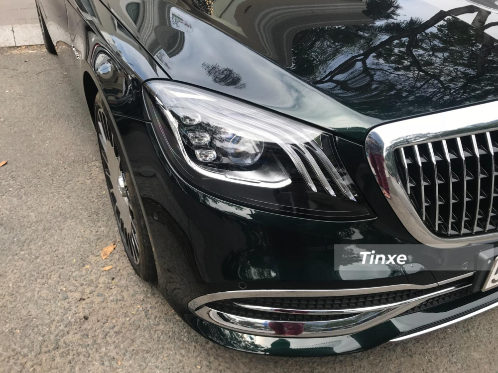 Xe sở hữu màu xanh-đen Xe sở hữu màu xanh-đen