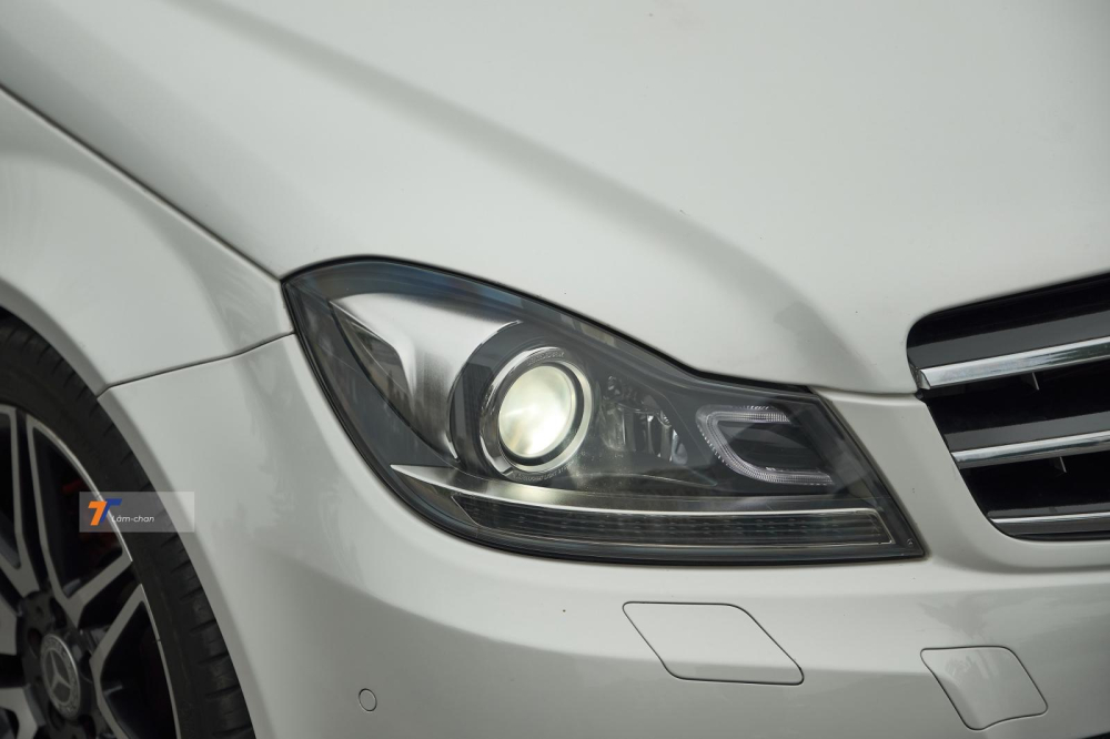 Đèn xe Mercedes-Benz C 300 AMG Plus 2014 Đèn xe Mercedes-Benz C 300 AMG Plus 2014