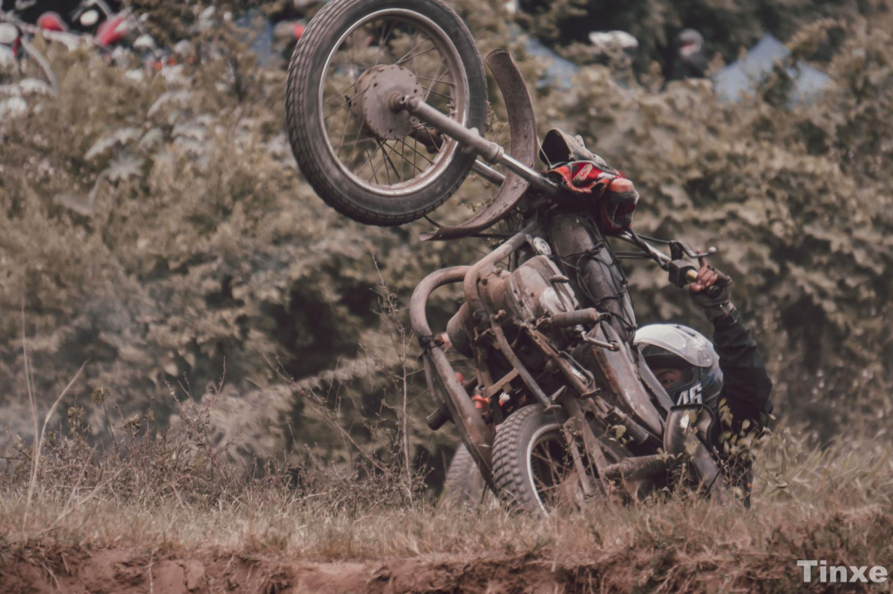 Khoảnh khắc xuất thần của một vận động viên khi leo dốc với Minsk Khoảnh khắc xuất thần của một vận động viên khi leo dốc với Minsk