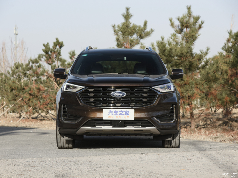 Ford Edge Plus 2021 dùng động cơ tăng áp 2.0L Ford Edge Plus 2021 dùng động cơ tăng áp 2.0L