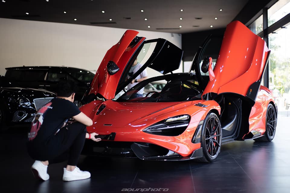 Còn đây là chiếc McLaren 765LT thứ 2 về Thái Lan Còn đây là chiếc McLaren 765LT thứ 2 về Thái Lan
