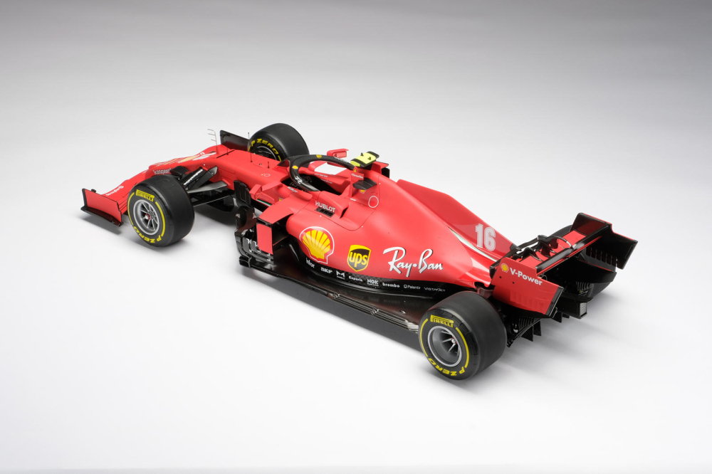 Mô hình xe đua F1 Aston Martin Red Bull Racing TAG 2019 tỉ lệ 143 Bburago