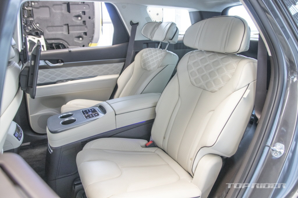 2 ghế thương gia ở giữa của Hyundai Palisade VIP 2021 2 ghế thương gia ở giữa của Hyundai Palisade VIP 2021