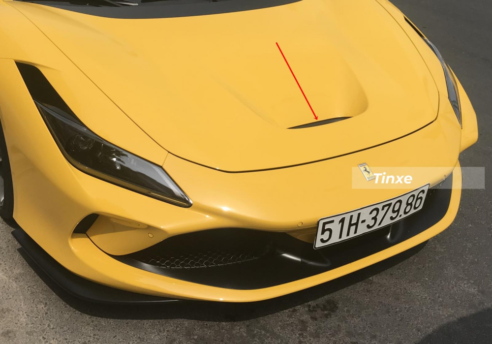 Hốc gió S-Duct trên Ferrari F8 Spider Hốc gió S-Duct trên Ferrari F8 Spider