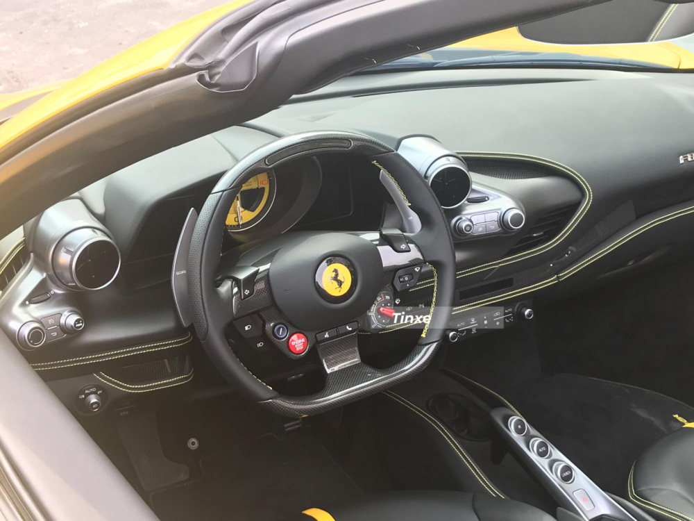Siêu xe mui trần Ferrari F8 Spider có công suất 711 mã lực Siêu xe mui trần Ferrari F8 Spider có công suất 711 mã lực