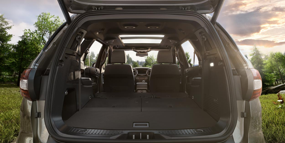 Ford Everest có khoang hành lý rộng rãi. Ford Everest có khoang hành lý rộng rãi.