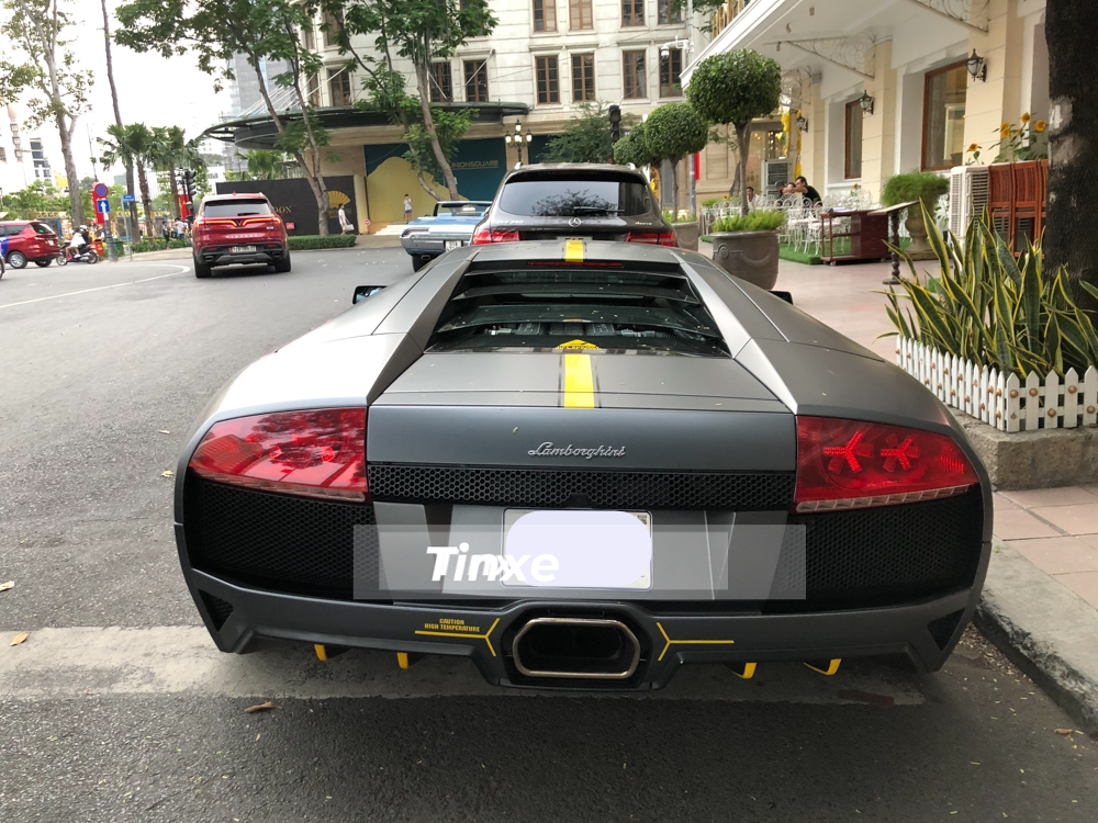 Mùng 2 Tết cùng ngắm siêu xe Lamborghini Murcielago LP640 với bộ áo  