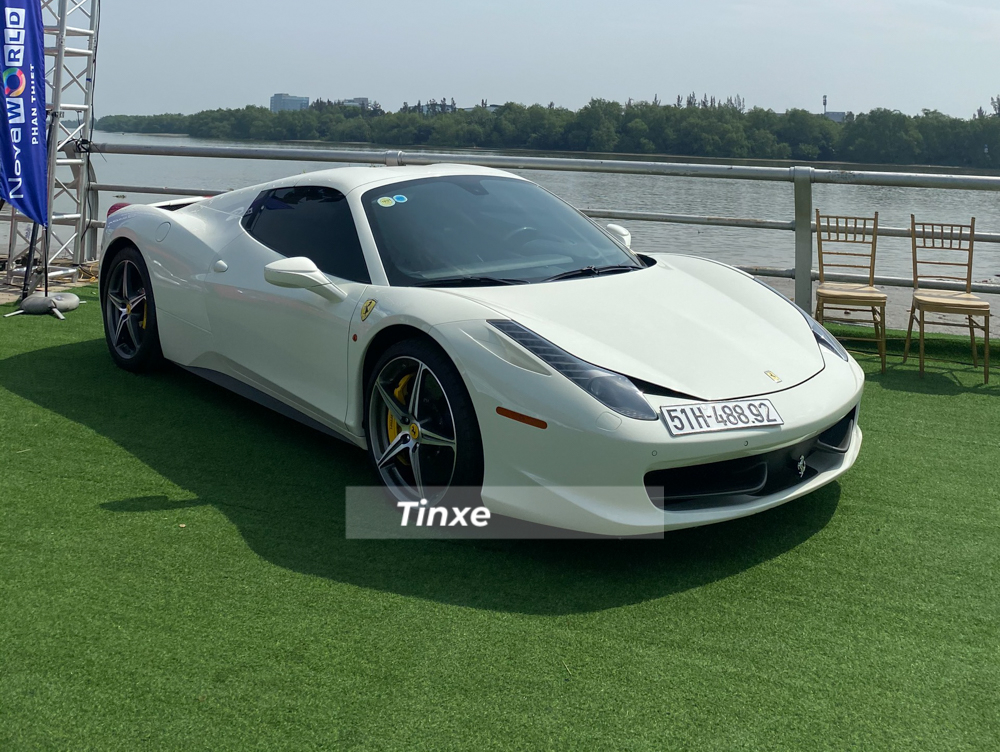 Và siêu xe mui trần cuối cùng là Ferrari 458 Spider Và siêu xe mui trần cuối cùng là Ferrari 458 Spider