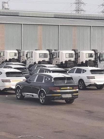 Lô xe Genesis GV80 xuất hiện tại cảng Việt với số lượng lớn. Lô xe Genesis GV80 xuất hiện tại cảng Việt với số lượng lớn.