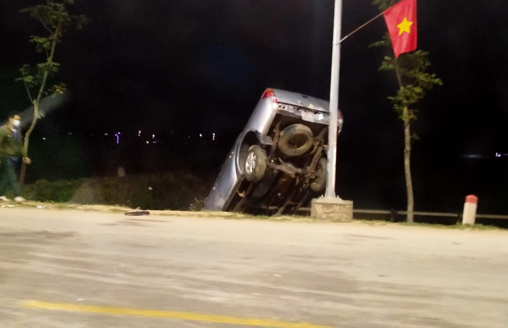 3 người bị thương sau vụ tai nạn liên hoàn này 3 người bị thương sau vụ tai nạn liên hoàn này