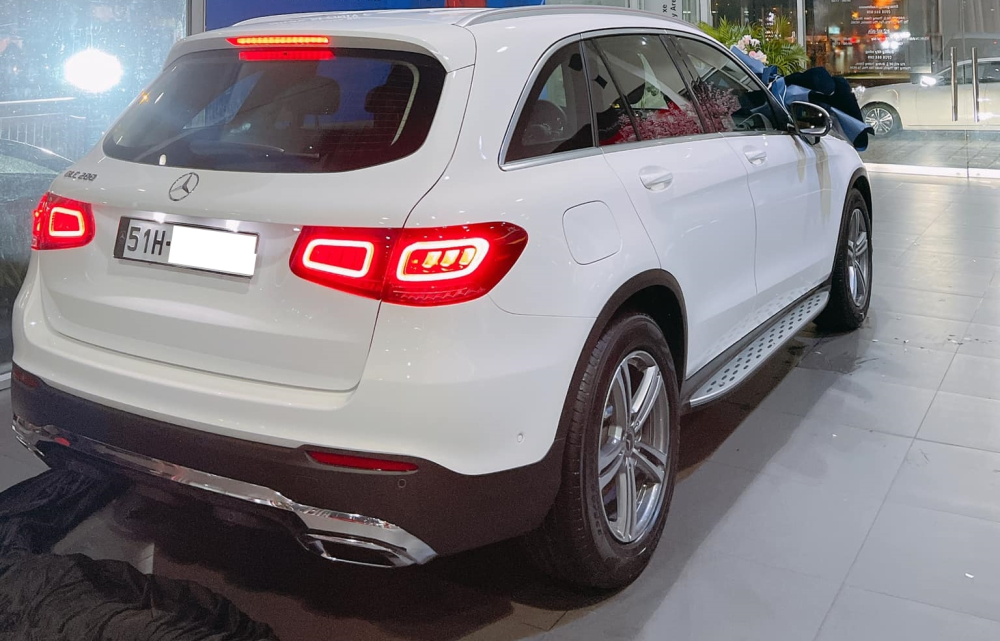 Mercedes-Benz GLC 200 có giá từ 1,8 tỷ đồng tại Việt Nam Mercedes-Benz GLC 200 có giá từ 1,8 tỷ đồng tại Việt Nam