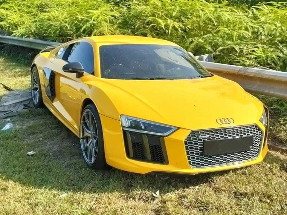 Siêu xe Audi R8 V10 Plus gặp nạn trong những ngày Tết ở Malaysia Siêu xe Audi R8 V10 Plus gặp nạn trong những ngày Tết ở Malaysia