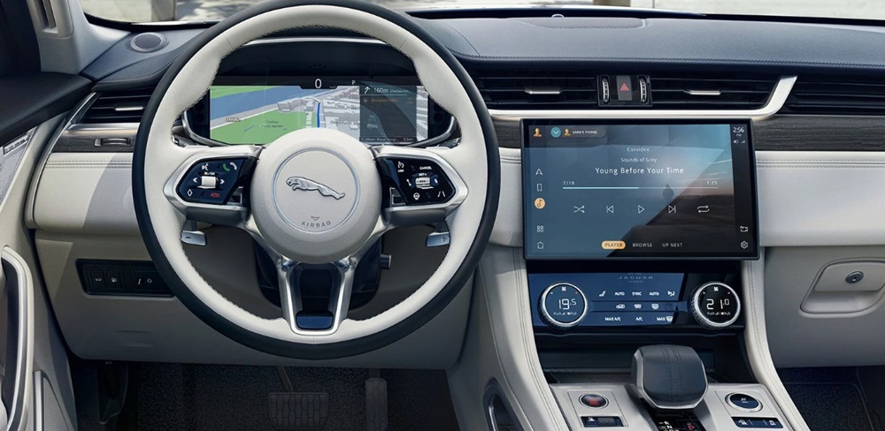 Nội thất bên trong của xe Jaguar F-Pace Nội thất bên trong của xe Jaguar F-Pace